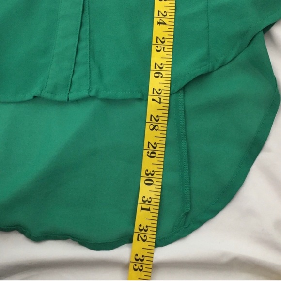 Audrey Ann Slat Back Green Button Top Size M - Picture 8 of 8